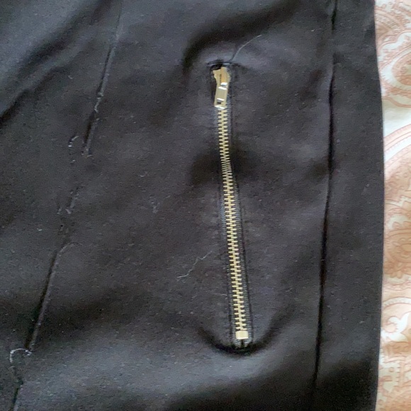 ‼️‼️SOLD‼️‼️ Zippered FOREVER 21+ Black Pants - 3XL - Picture 3 of 7